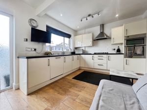 Kitchen- click for photo gallery